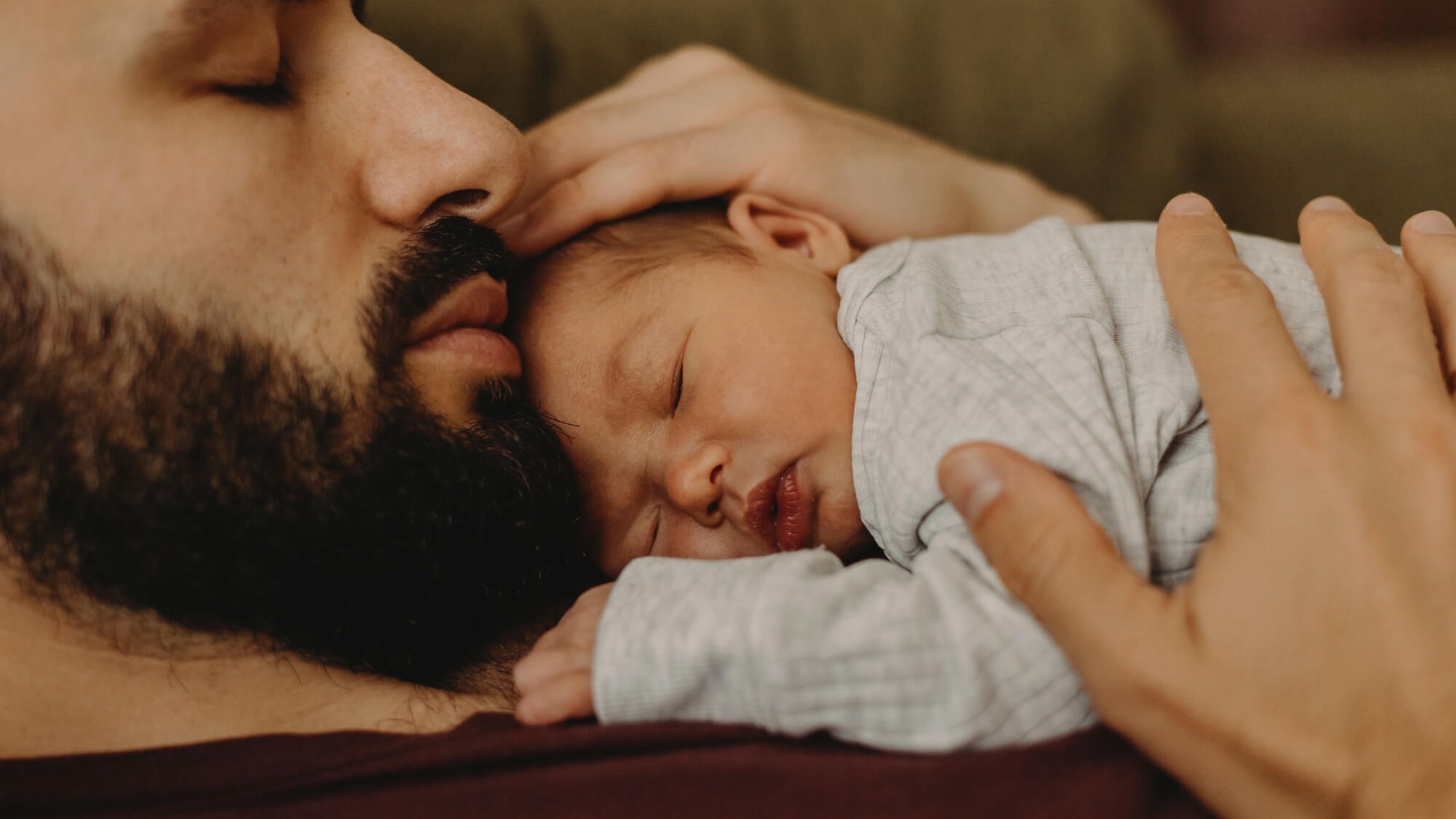 Image for Soothing a crying baby & understand their needs